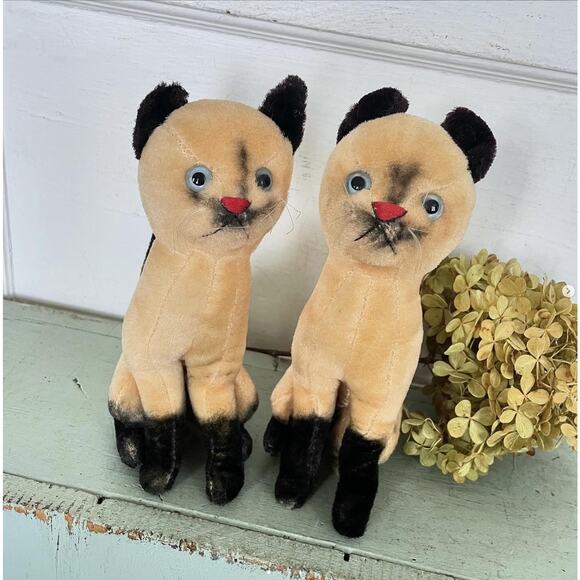 Vintage Dakin Siamese Cat Mohair Plush Blue Eyes Fishing Wire Whiskers PAIR - Picture 1 of 8